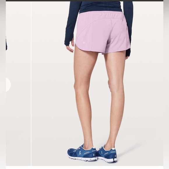 Lululemon Tracker Short SIZE 2 with a 4" inseam
Violetta - Picture 10 of 12